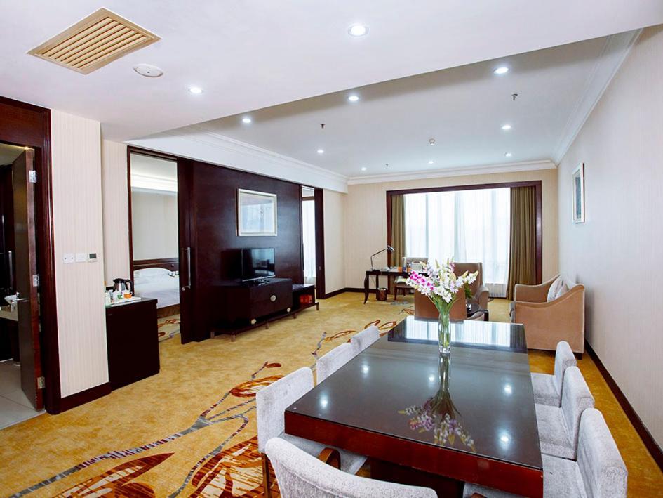 Vienna International Hotel Shenzhen Hua'Nan City Kültér fotó